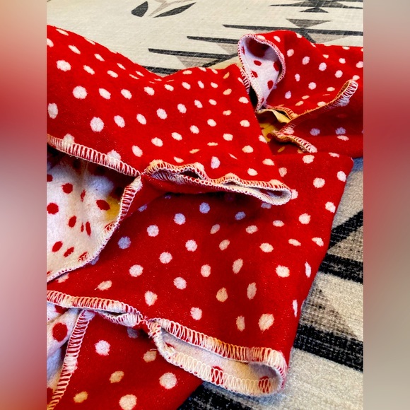 David Fussenegger Red Hooded Baby Winter Poncho - Picture 12 of 12